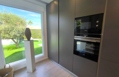 Herverkoop - Vrijstaande villa - Algorfa