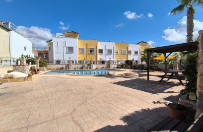 Herverkoop - Halfvrijstaande villa - Algorfa