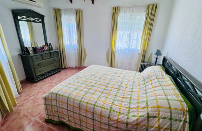 Herverkoop - Halfvrijstaande villa - Algorfa