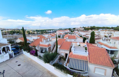 Herverkoop - Halfvrijstaande villa - Algorfa