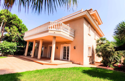 Obra nueva - Villa independiente - Cabo Roig