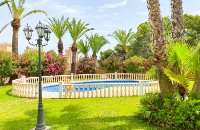 Resale - Detached Villa - Villamartín