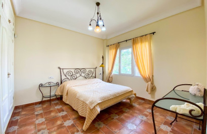 Resale - Detached Villa - Villamartín