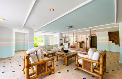 Resale - Detached Villa - Villamartín