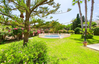 Resale - Detached Villa - Villamartín