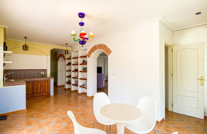 Resale - Detached Villa - Villamartín