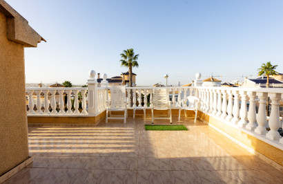 Reventa - Villa independiente - Los Altos