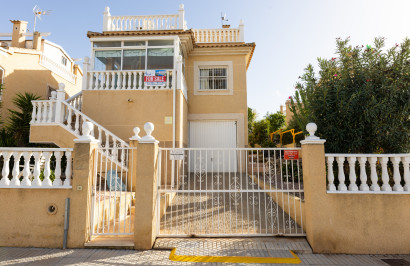 Reventa - Villa independiente - Los Altos