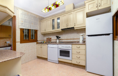 Resale - Detached Villa - Los Altos