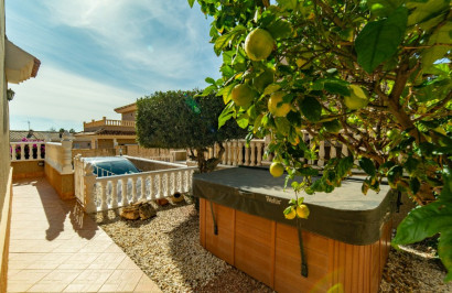 Resale - Detached Villa - Los Altos