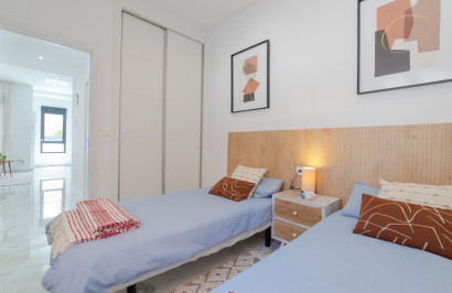 Reventa - Villa independiente - Torrevieja