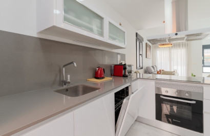 Reventa - Villa independiente - Torrevieja