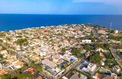 Resale - Detached Villa - Cabo Roig