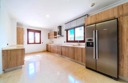 Resale - Detached Villa - Cabo Roig