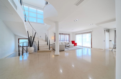 Resale - Detached Villa - Cabo Roig