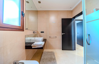 Resale - Detached Villa - Cabo Roig