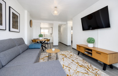 Resale - Apartment / Flat - Punta Prima