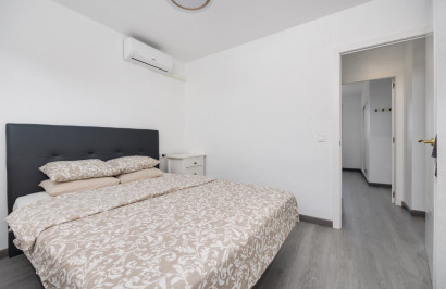 Resale - Apartment / Flat - Punta Prima