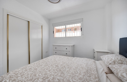 Resale - Apartment / Flat - Punta Prima