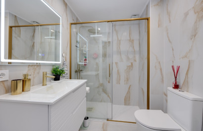 Resale - Apartment / Flat - Punta Prima