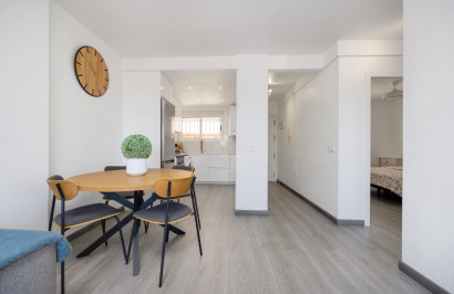 Resale - Apartment / Flat - Punta Prima