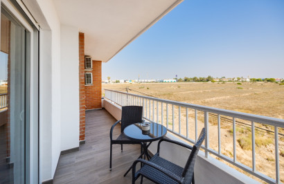 Resale - Apartment / Flat - Punta Prima