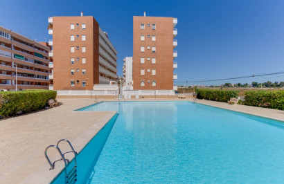 Resale - Apartment / Flat - Punta Prima