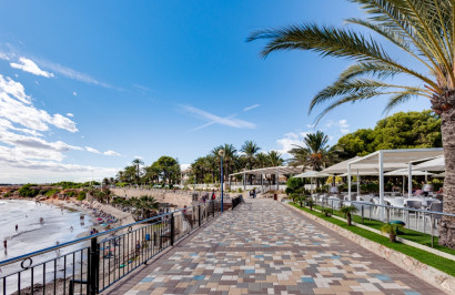 Resale - Apartment / Flat - Punta Prima