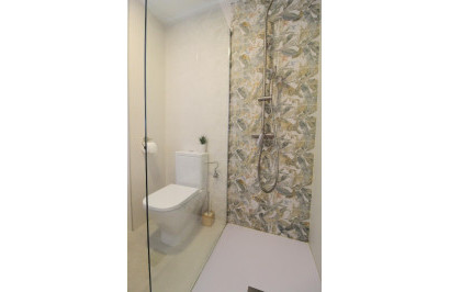 Resale - Apartment / Flat - Torrevieja - La Veleta