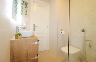 Resale - Apartment / Flat - Torrevieja - La Veleta