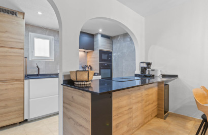 Resale - Apartment / Flat - Torrevieja - Lago Jardin