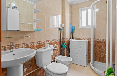 Resale - Apartment / Flat - Torrevieja