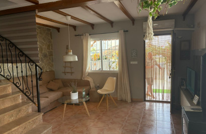 Resale - Town House - Algorfa