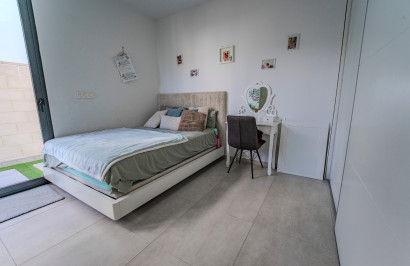 Resale - Semi - Detached Villa - Benijofar