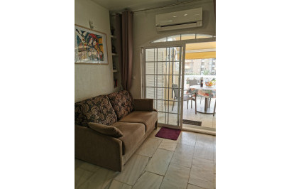 Resale - Apartment / Flat - Torrevieja
