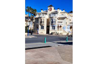 Resale - Apartment / Flat - Torrevieja