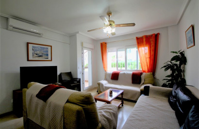 Resale - Apartment / Flat - Villamartín