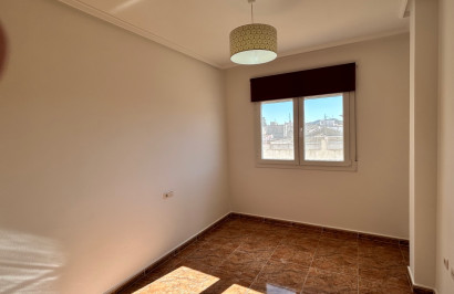Resale - Apartment / Flat - Jacarilla - pueblo