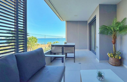 Resale - Apartment / Flat - Torrevieja - Punta Prima