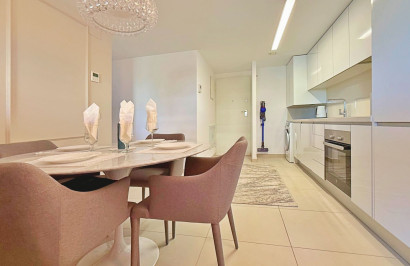 Resale - Apartment / Flat - Torrevieja - Punta Prima