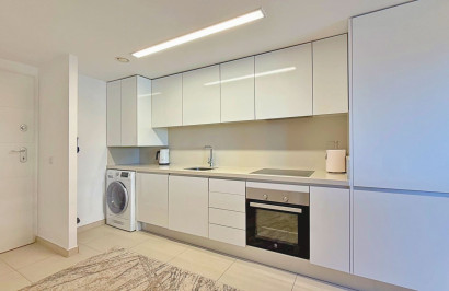 Resale - Apartment / Flat - Torrevieja - Punta Prima