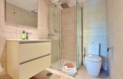 Resale - Apartment / Flat - Torrevieja - Punta Prima