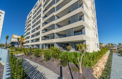 Resale - Apartment / Flat - Torrevieja - Punta Prima