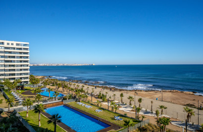 Resale - Apartment / Flat - Torrevieja - Punta Prima