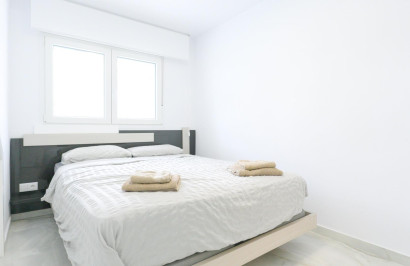 Resale - Town House - Torrevieja - Punta prima