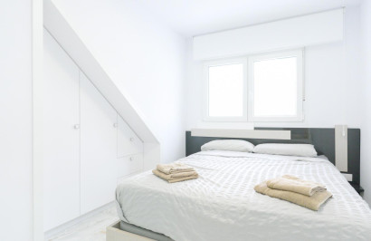 Resale - Town House - Torrevieja - Punta prima