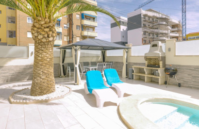 Resale - Town House - Torrevieja - Punta prima