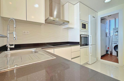 Resale - Apartment / Flat - Torrevieja - Punta Prima