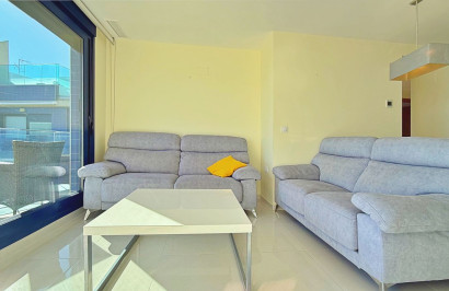 Resale - Apartment / Flat - Torrevieja - Punta Prima