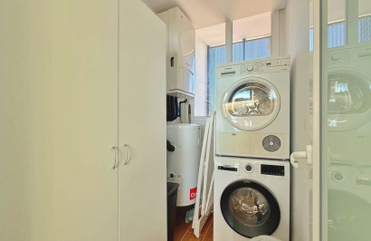 Resale - Apartment / Flat - Torrevieja - Punta Prima